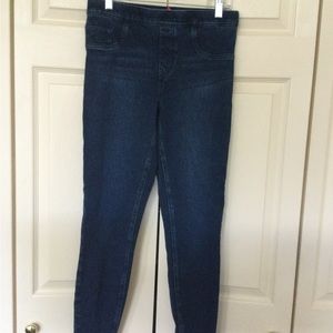 Preowned Spanx Jean-ish Ankle Leggings size Medium in Twilight Rinse